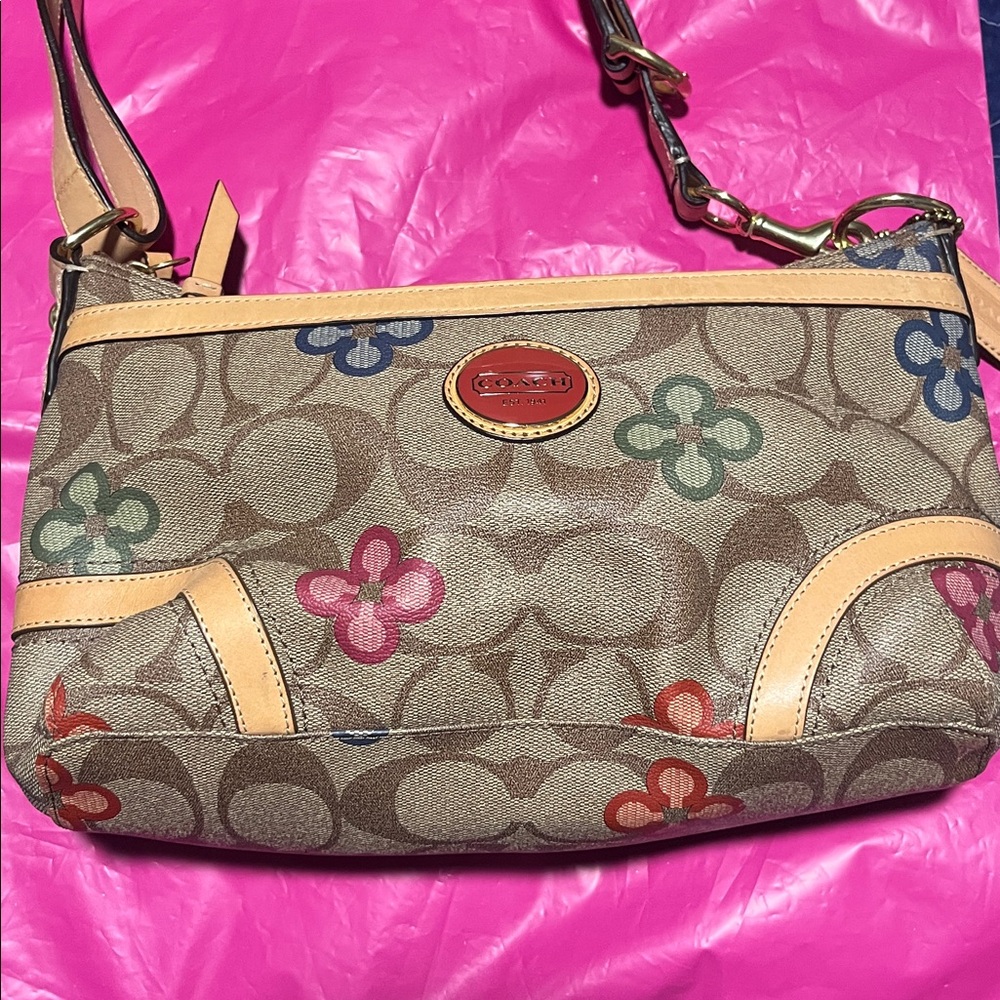 Coach Tan and Brown Signature Purse BNWOT